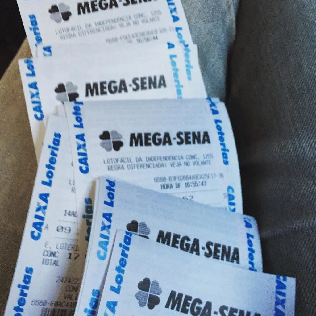 Vários volantes de aposta da Mega-Sena da Caixa Loterias
