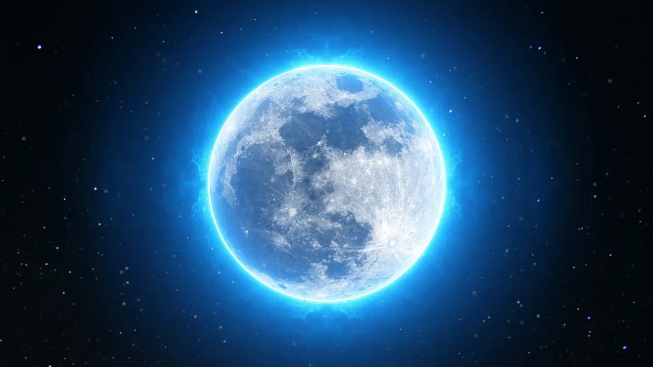 Lua cheia com brilho azul no espaço